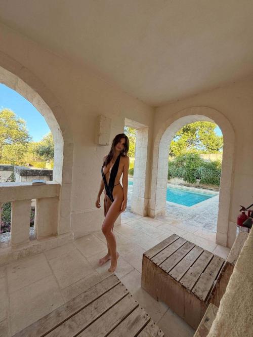 Emily Ratajkowski instagram photos, Jul 2025 1