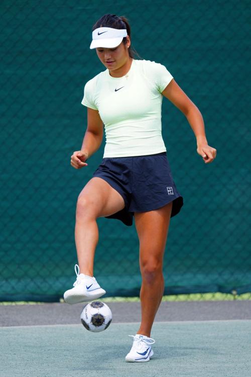Emma Raducanu Practices Ahead of Wimbledon, July 2025 11