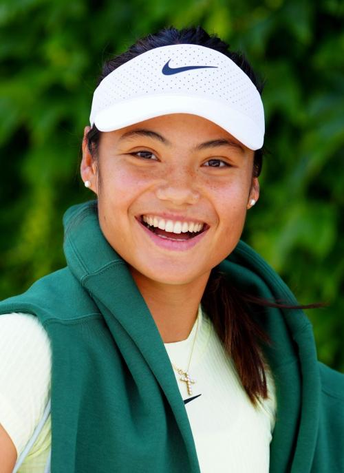 Emma Raducanu Practices Ahead of Wimbledon, July 2025 1