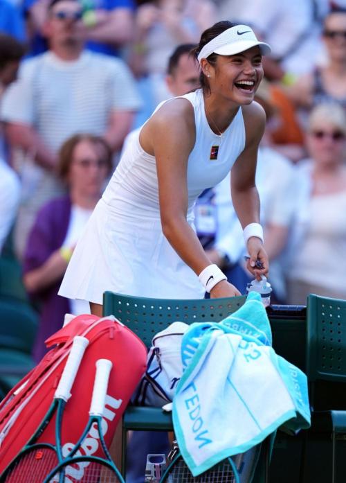 Emma Raducanu Wins First Round at Wimbledon, June 2025 3