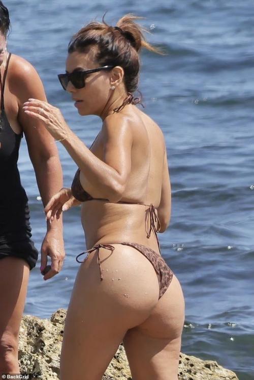 Eva Longoria in Bikini at Marbella Beach, July 2025 3