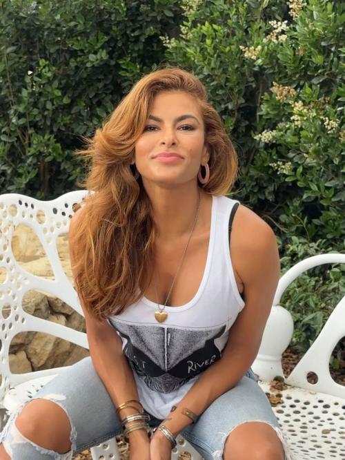 Eva Mendes glows in Instagram snaps, July 2025 9