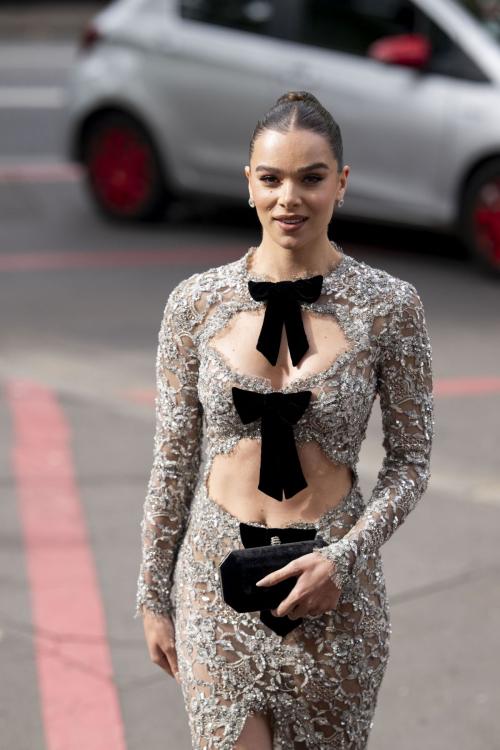 Hailee Steinfeld at Tamara Ralph show Paris, July 2025 1