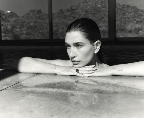 Hailey Bieber stuns on Vogue Italy cover, Aug 2025 4