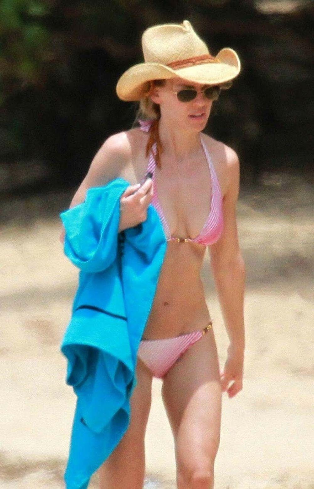 Hilary Swank in bikini beach look Oahu, 2011
