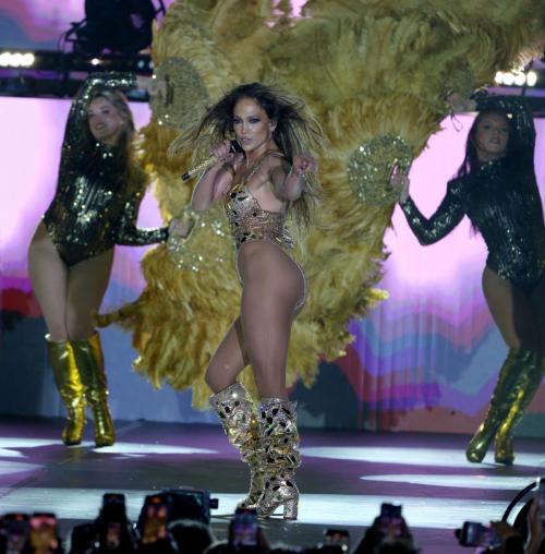 Jennifer Lopez at Pre-Birthday Concert Antalya July 2025 8