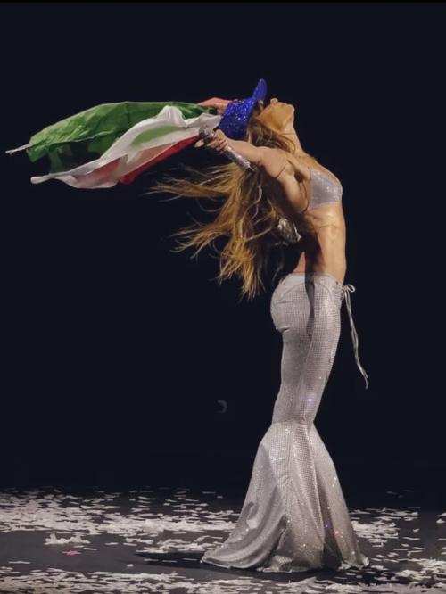 Jennifer Lopez shares instagram photos, July 2025 5