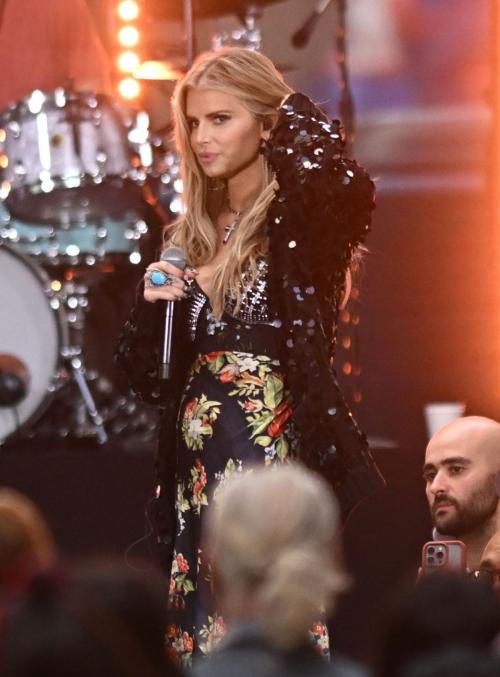 Jessica Simpson performs on Today Show NYC concert
