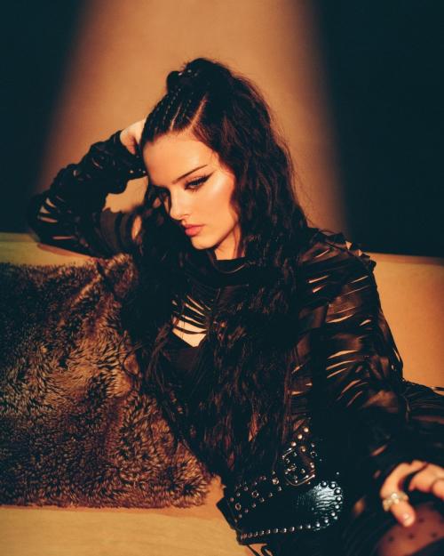 Jessie Murph stuns in TMRW Magazine shoot, Mar 2025 2