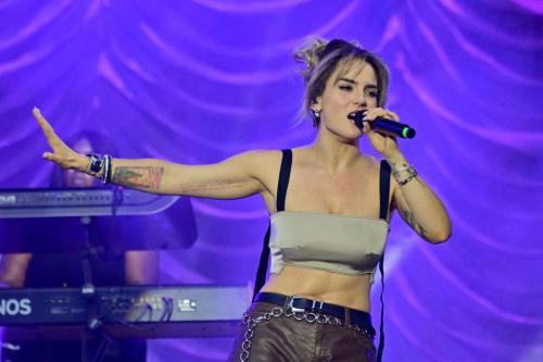 Joanna Levesque at July 4th concert Philadelphia, 2025 5