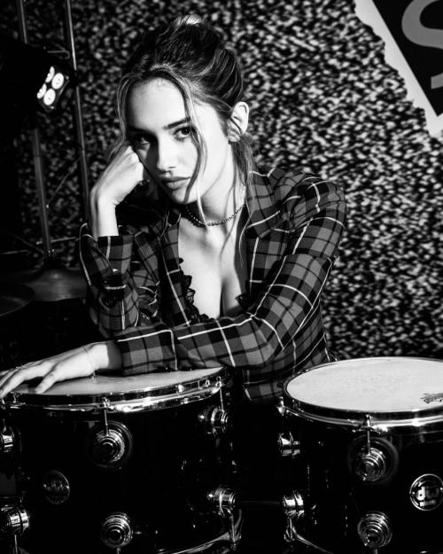 Julia Butters in chic press tour shoot, July 2025 9