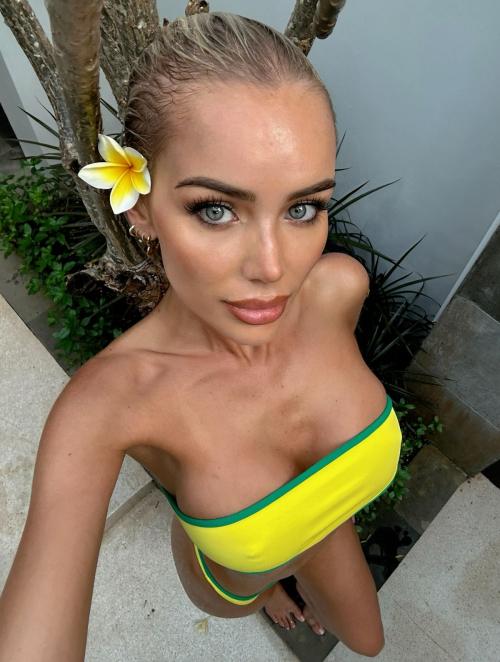 Julia Cavanagh Instagram Moments Collection, July 2025 3