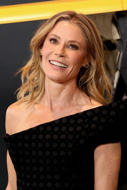 Julie Bowen at Happy Gilmore 2 NYC premiere 1