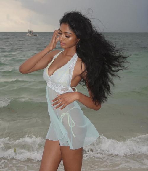 Kaaviya Sambasivam instagram photo gallery, July 2025