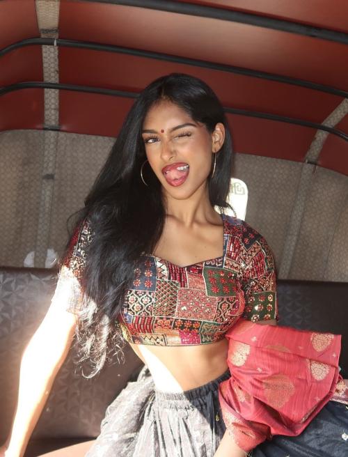 Kaaviya Sambasivam Instagram Reels and Pics, July 2025 1