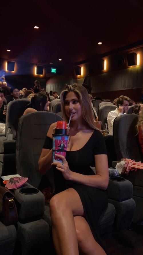 Kara Del Toro Stunning Instagram Pics July 2025 1