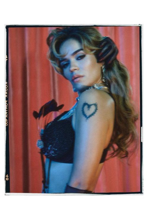 Karol G dazzles on Elle Spain cover, August 2025 6