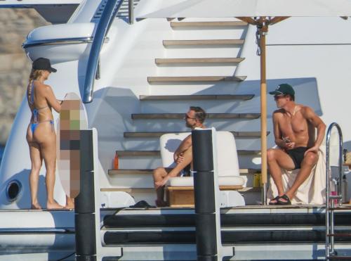 Kate Hudson in blue bikini on yacht Ibiza, July 2025 2