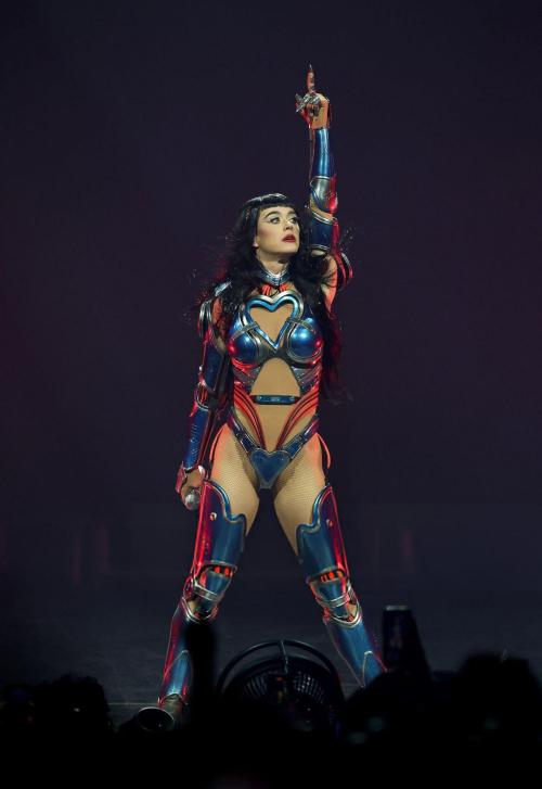 Katy Perry Performs at The Kia Forum Inglewood, July 2025 2