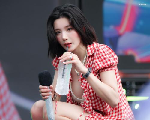 Kwon Eunbi at Waterbomb Festival Seoul, July 2025 7