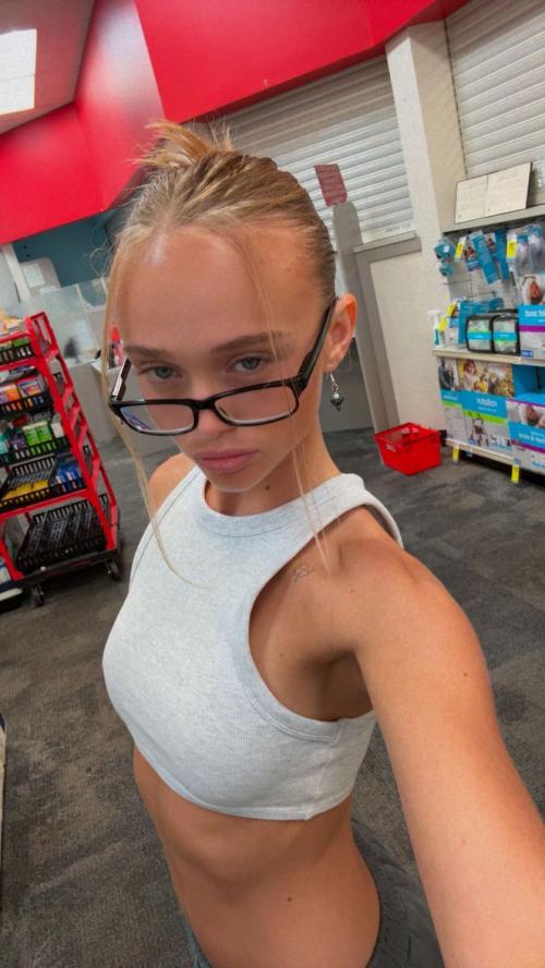 Kyla Dodds Stunning Instagram Looks, July 2025 25