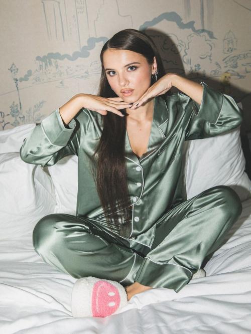 Madeleine McGraw at Summertime Photoshoot, June 2025 9