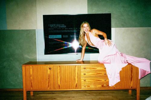 Madelyn Cline Poses for Elegant Photoshoot, July 2025 12