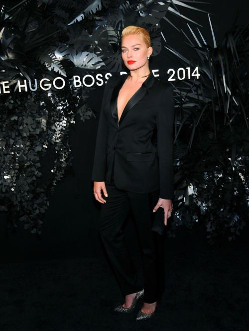 Margot Robbie at Hugo Boss Prize in NYC, Nov 2014 3