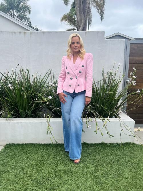Mena Suvari posts stylish Instagram pics, July 2024 3