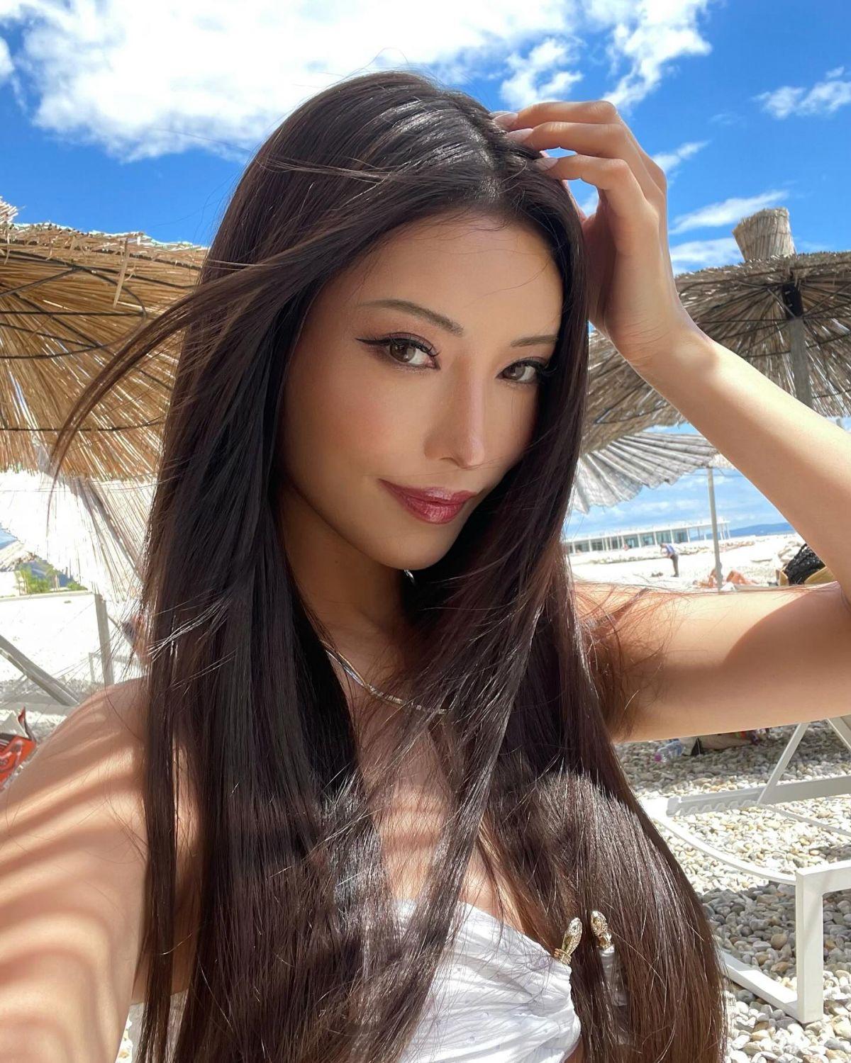 Mika Takeuchi shares fresh Instagram pics, July 2025