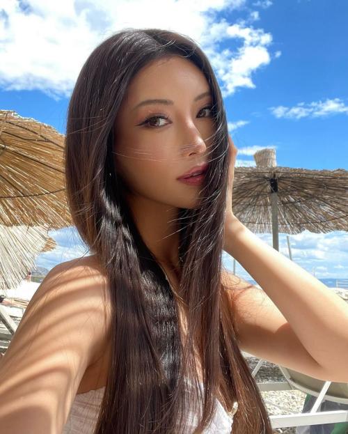 Mika Takeuchi shares fresh Instagram pics, July 2025 1