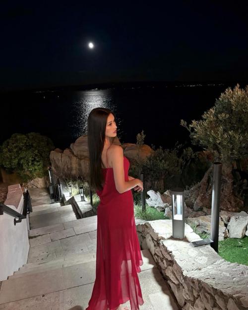 Mika Takeuchi Stylish Instagram Shots July 2025 2