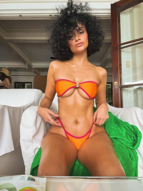 Nazanin Mandi Gorgeous Instagram Photos, July 2025 2