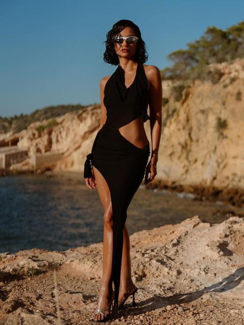 Nazanin Mandi Instagram Gallery July 2025 5