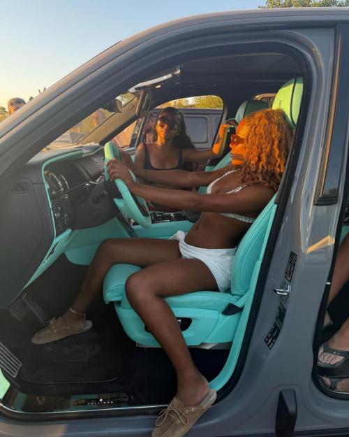 Paola Locatelli in fresh Instagram shots, July 2025 3