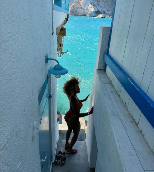 Paola Locatelli Stylish Instagram Shots, July 2025 3