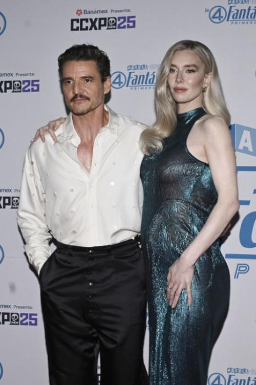 Pedro Pascal at CCXP Mexico expo, May 2025 5