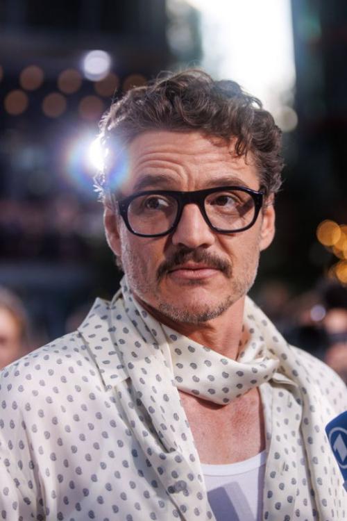 Pedro Pascal at Fan Blue Carpet in Paris, July 2025 3