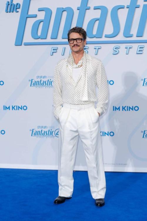 Pedro Pascal at Fan Blue Carpet in Paris, July 2025 4