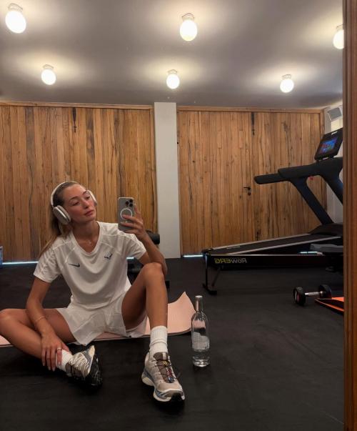 Penny Lane posts fresh Instagram pics, July 2025 3
