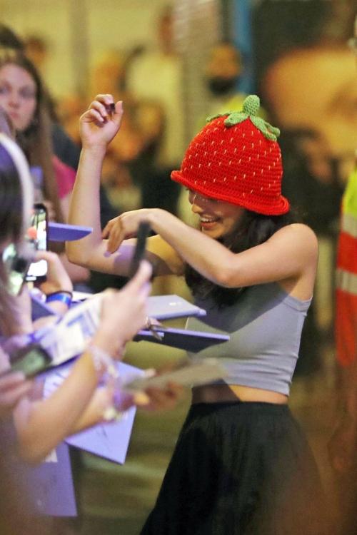 Rachel Zegler Autograph Signing at London Palladium, July 2025 4