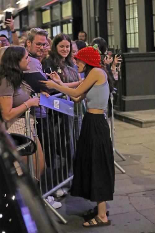 Rachel Zegler Autograph Signing at London Palladium, July 2025 5