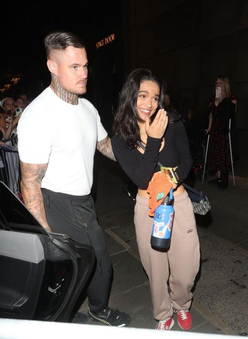 Rachel Zegler Leaves London Palladium July 2025 3