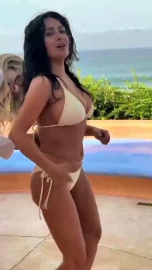Salma Hayek dancing in white bikini, July 2025 3