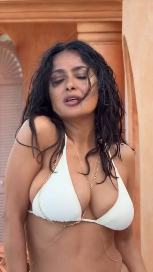 Salma Hayek dancing in white bikini, July 2025 7
