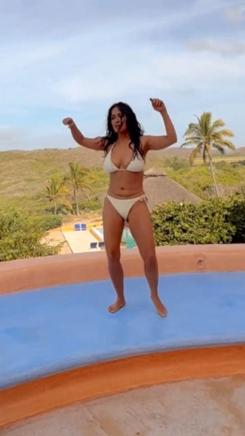 Salma Hayek dancing in white bikini, July 2025 8