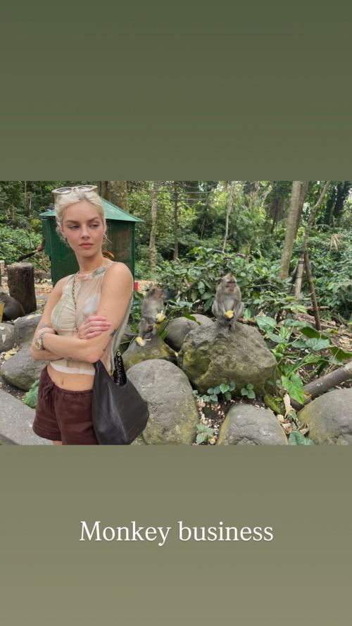 Samara Weaving posts playful Instagram shots, July 2024 2