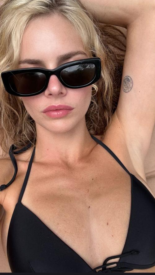 Samara Weaving posts playful Instagram shots, July 2024 4