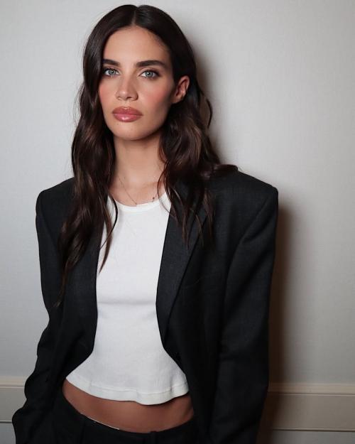 Sara Sampaio Classy Instagram Photos, July 2025 1