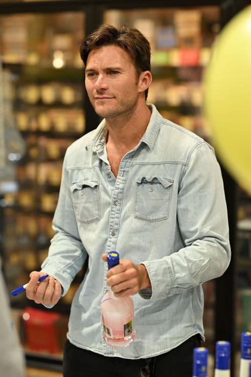 Scott Eastwood launches London Liqueurs, April 2025 6